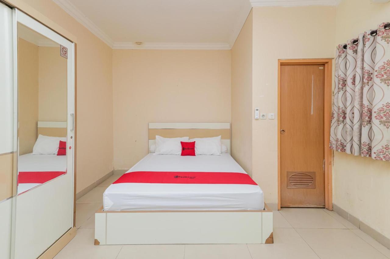 Reddoorz Syariah Near Stasiun Karet Hotell Jakarta Exteriör bild