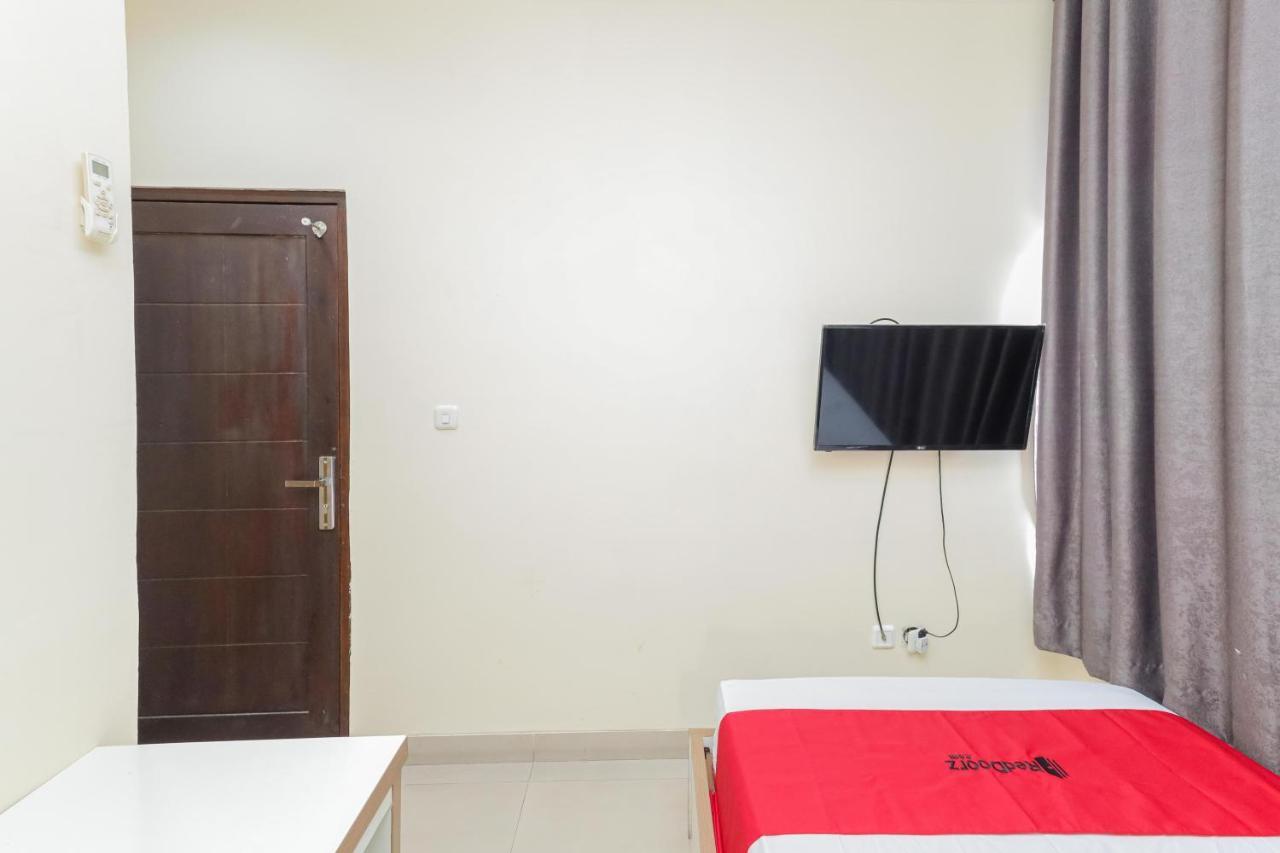 Reddoorz Syariah Near Stasiun Karet Hotell Jakarta Exteriör bild