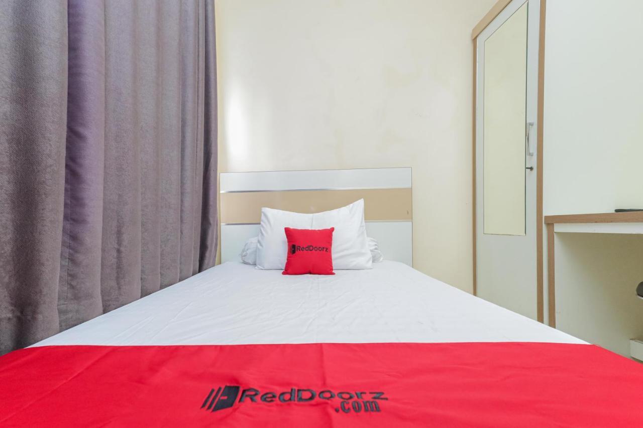 Reddoorz Syariah Near Stasiun Karet Hotell Jakarta Exteriör bild