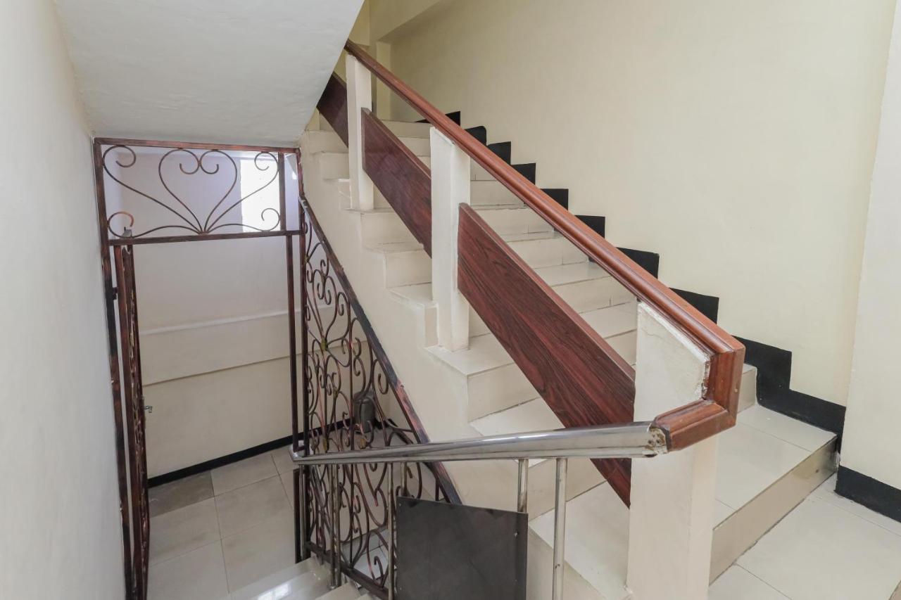Reddoorz Syariah Near Stasiun Karet Hotell Jakarta Exteriör bild