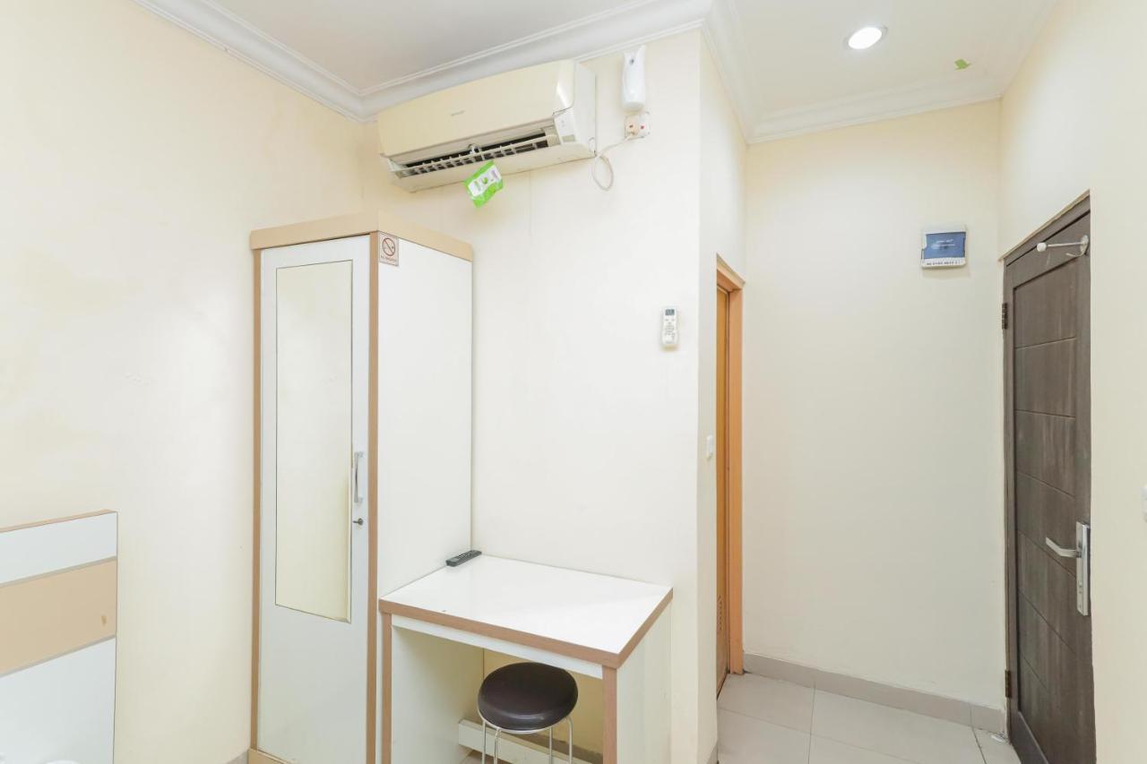 Reddoorz Syariah Near Stasiun Karet Hotell Jakarta Exteriör bild