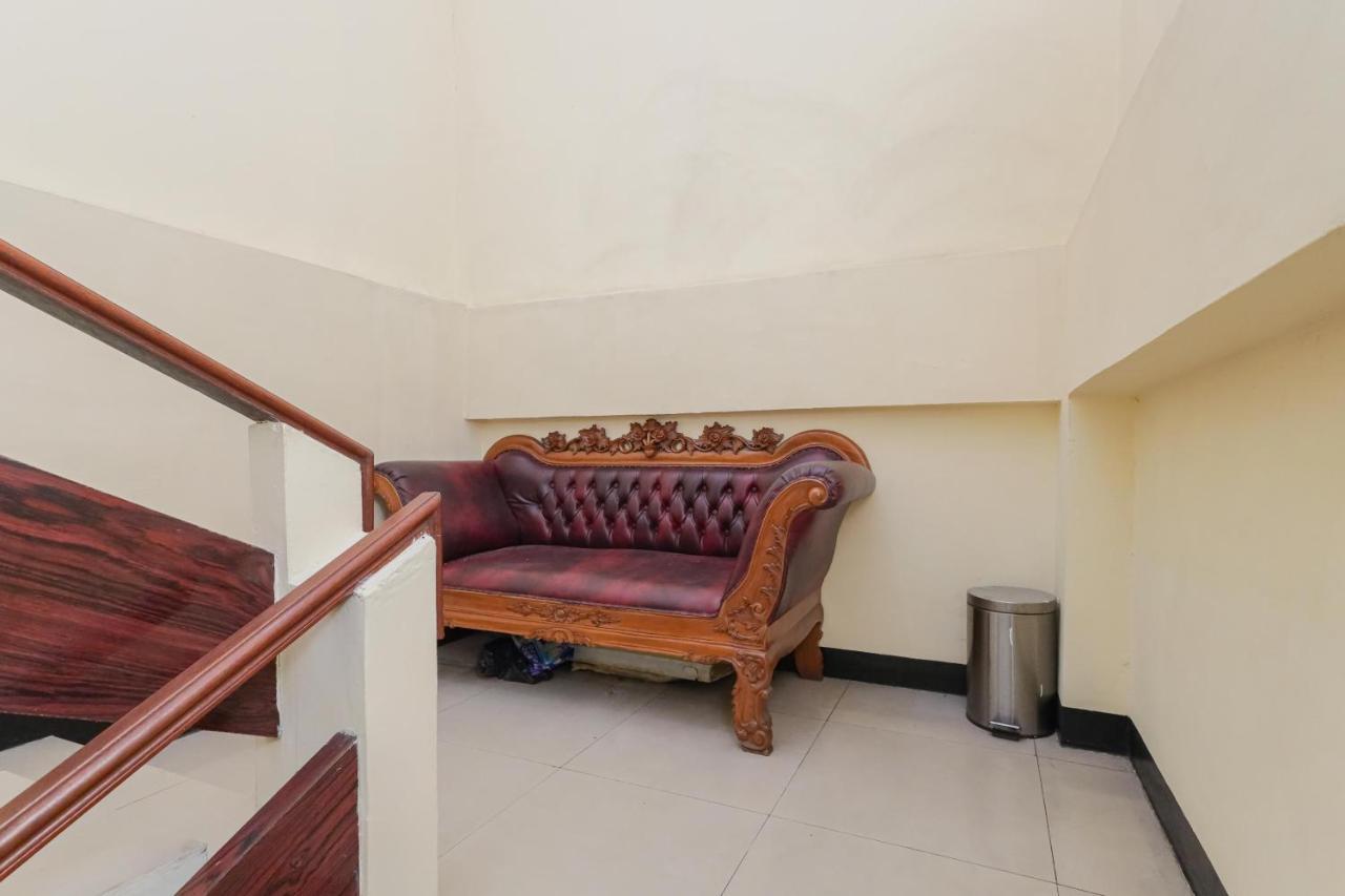 Reddoorz Syariah Near Stasiun Karet Hotell Jakarta Exteriör bild